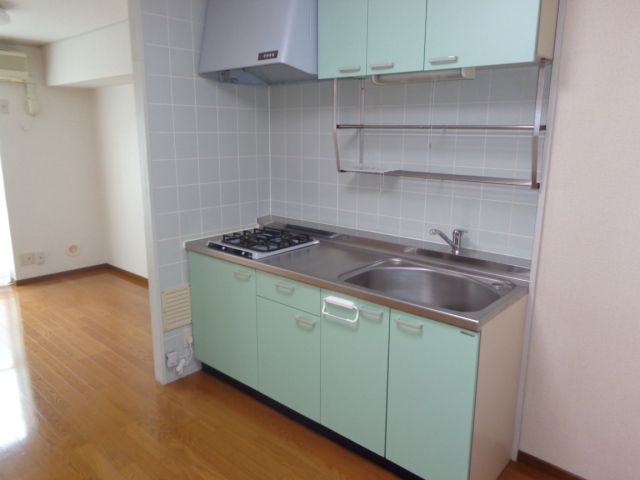 Kitchen.  ◆ 2 lot gas stoves with a kitchen ◆ 