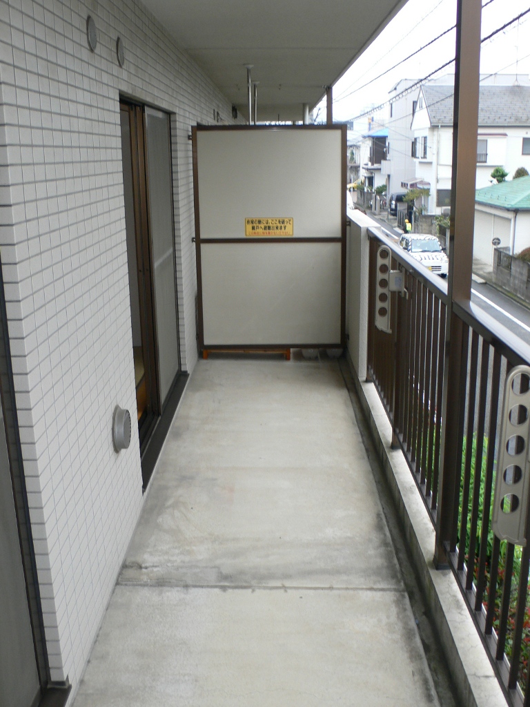 Balcony. balcony Inverted type ・ It will be in a separate dwelling unit photos.