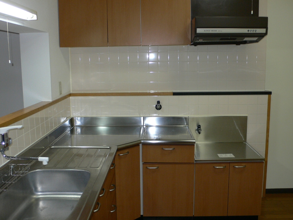 Kitchen. kitchen Inverted type ・ It will be in a separate dwelling unit photos.