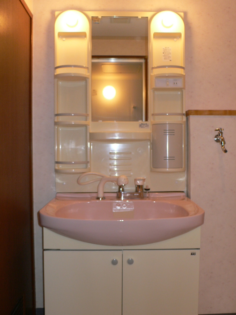 Washroom. Washroom Inverted type ・ It will be in a separate dwelling unit photos.