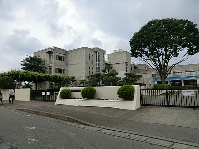 Junior high school. 555m to Sagamihara Municipal upper groove Minami Junior High School
