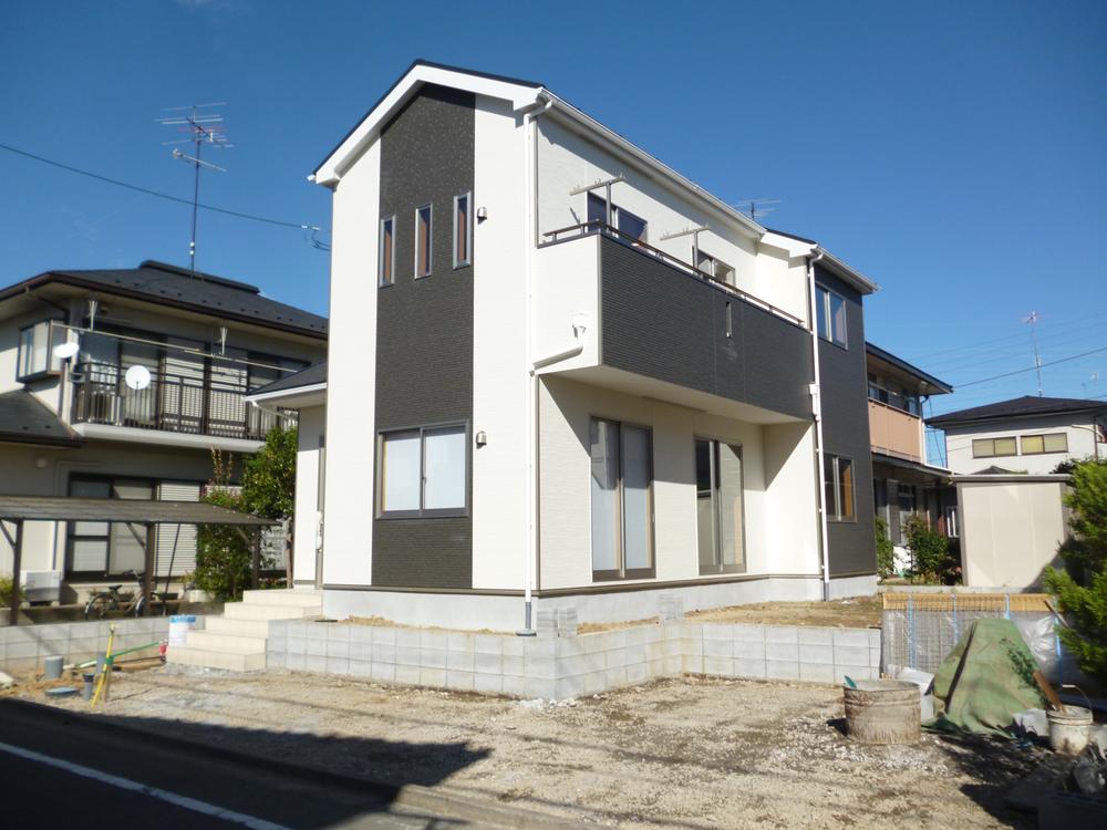 Local appearance photo. Local (10 May 2013) Shooting