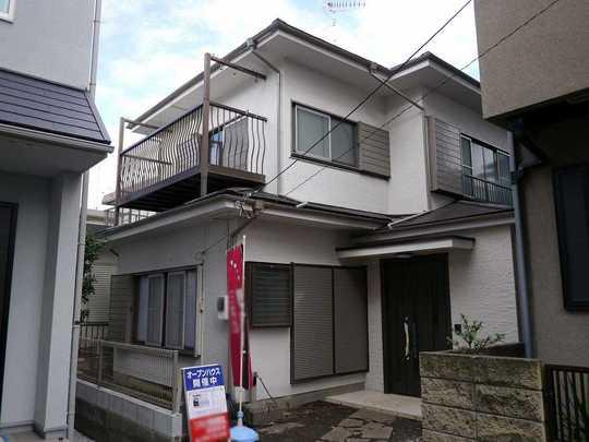 Local appearance photo. Is convenient environment living in a quiet residential area of Sagamihara Station 9 minute walk. It is a renovated house in both interior and exterior.