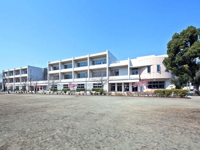 Other local. Sagamihara Municipal Oyama Elementary School Distance 700m