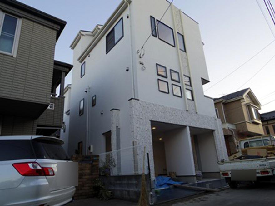 Local appearance photo. Local (11 May 2013) Shooting