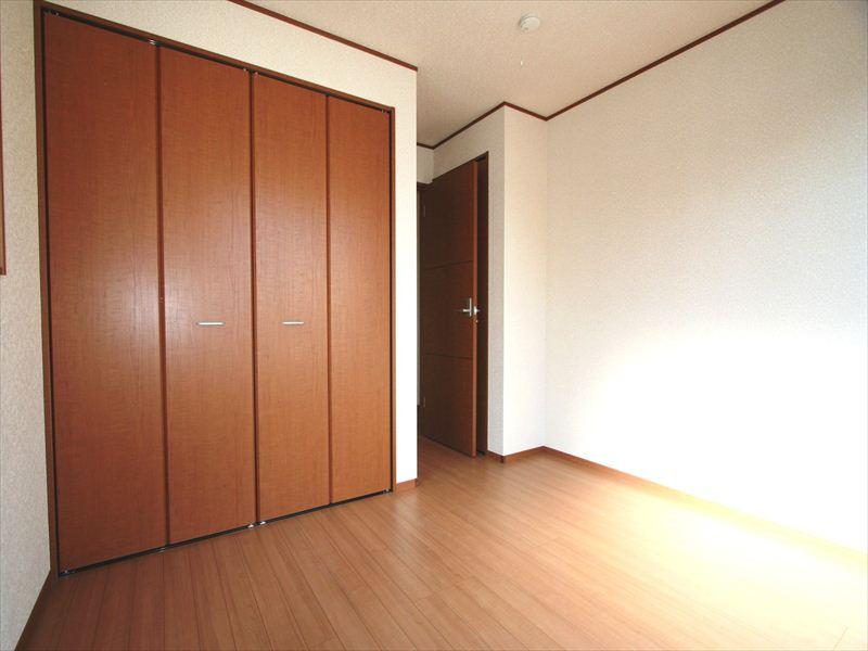 Same specifications photos (Other introspection). Same specifications