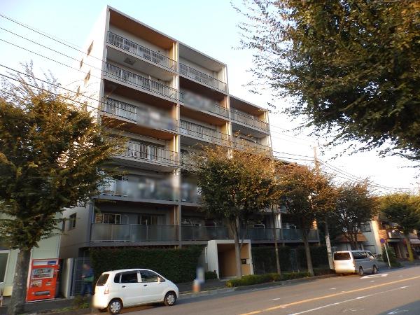 Local appearance photo. Local (10 May 2013) Shooting