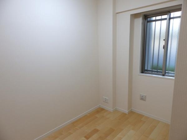 Non-living room. Indoor (10 May 2013) Shooting