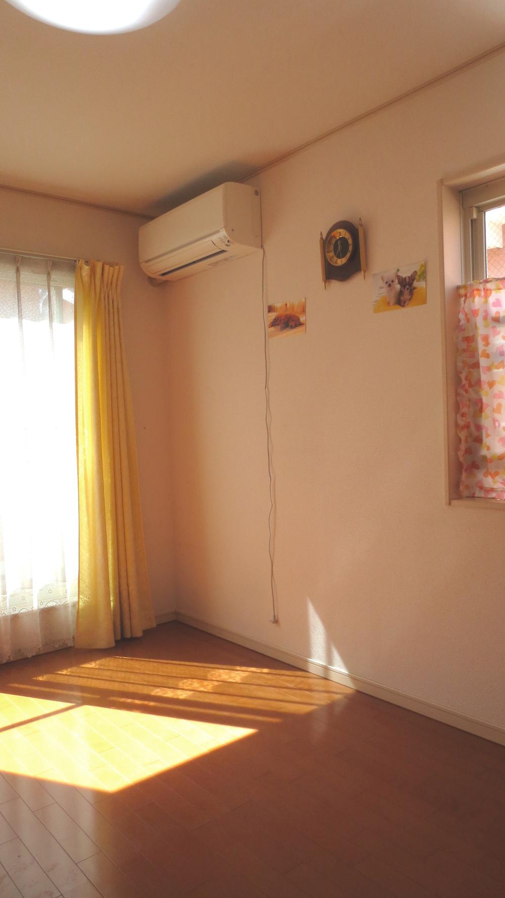Non-living room. Indoor (10 May 2013) Shooting