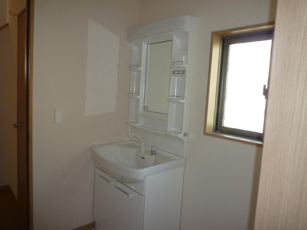 Wash basin, toilet. 10 Building ・ Indoor (10 May 2013) Shooting