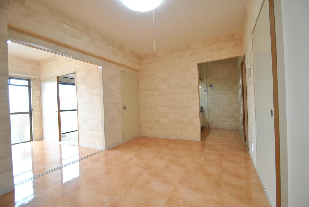 Living. Dining photo (September 2013) Shooting