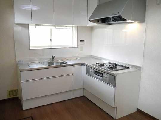 Kitchen. System kitchen, New replaced.. 
