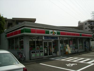 Convenience store. Thanks Sagamihara Kobuchi store up (convenience store) 426m