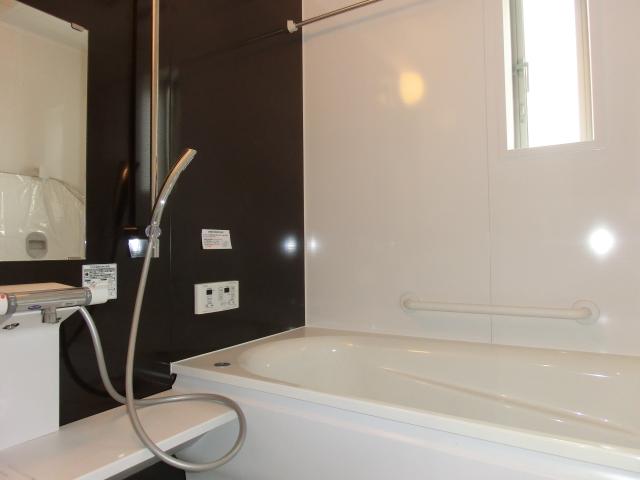 Bathroom. Building 2