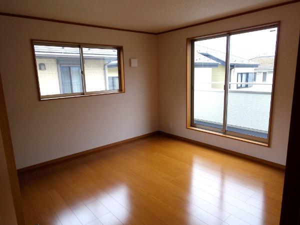 Non-living room. Indoor (10 May 2013) Shooting