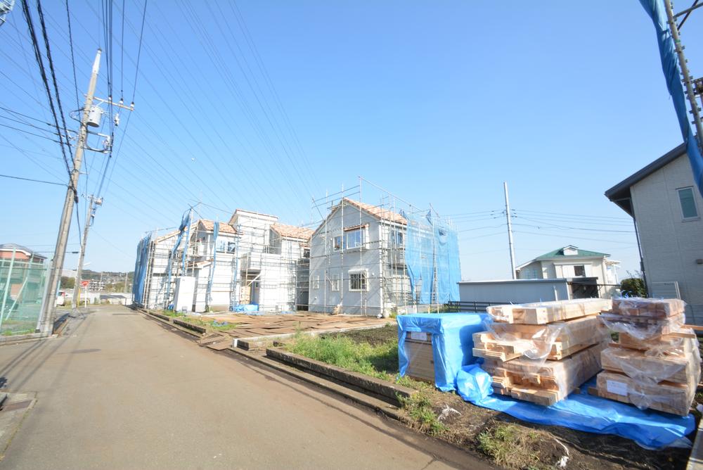 Local photos, including front road. Front road is a public road of peace of mind ☆