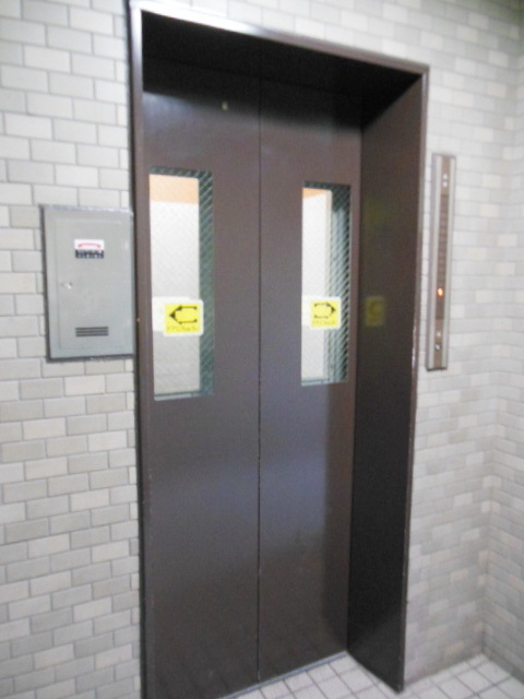 Other common areas. There is also an elevator