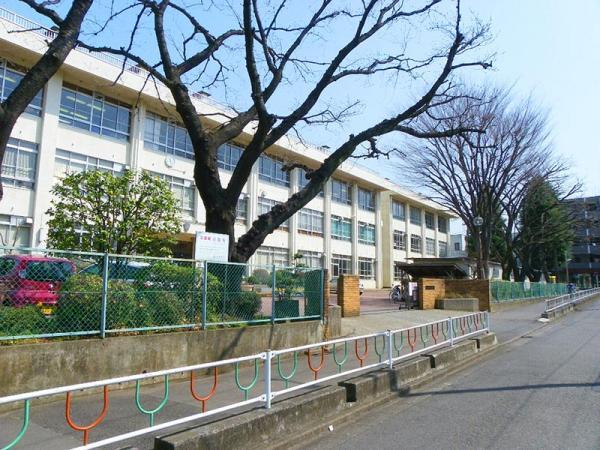 Junior high school. Freshening up to junior high school 500m