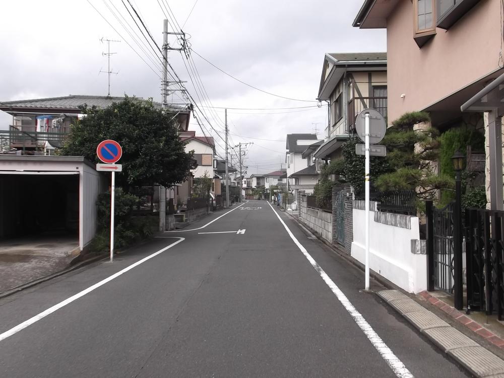 Local photos, including front road. It is also a breeze out of the car in the spacious front road.