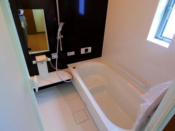 Bathroom. Indoor (11 May 2013) Shooting