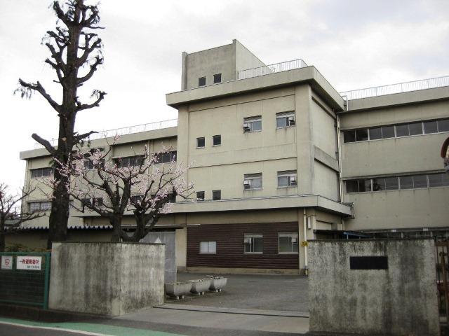 Primary school. 773m to Sagamihara Municipal Republic Elementary School