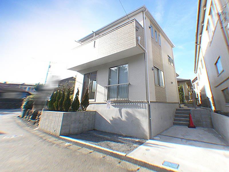 Local appearance photo. Local (12 May 2013) Shooting