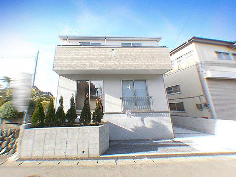 Local appearance photo. Local (12 May 2013) Shooting