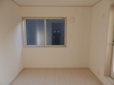 Non-living room. Indoor (12 May 2013) Shooting Western-style 2