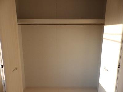 Receipt. Indoor (12 May 2013) Shooting Western-style housing