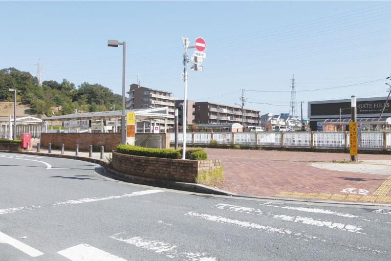 station. 1040m to Tamasakai Station
