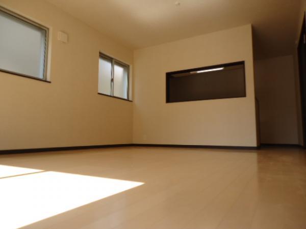 Same specifications photos (living)