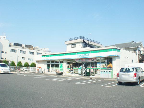 Convenience store. FamilyMart freshening 191m up to 6-chome shop