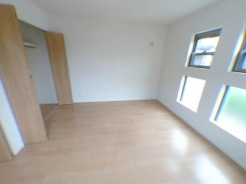 Non-living room. Indoor (June 2013) Shooting