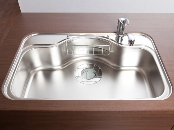 Kitchen.  [Quiet gourmet sink] Reduce damping material of the sink bottom is the sound of the water wings. While the washing, Guests can enjoy a conversation with family and friends.
