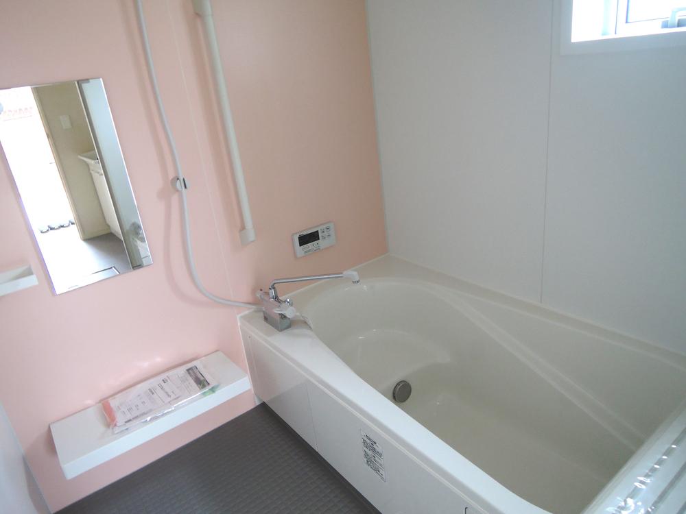 Bathroom. Local (12 May 2013) Shooting