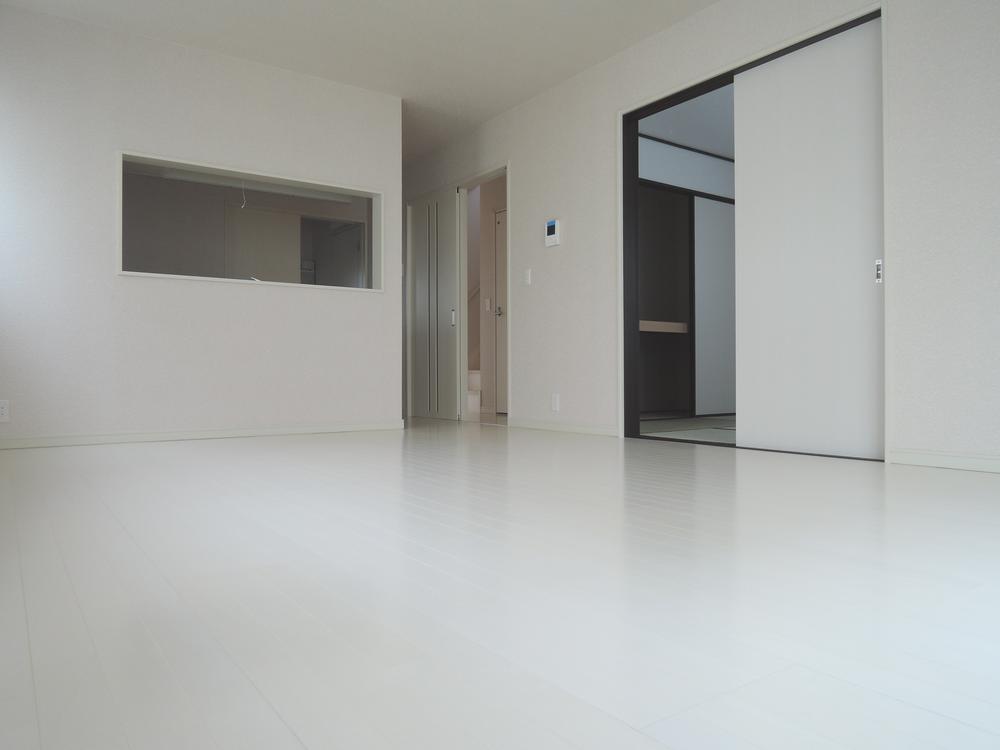 Living. Local (12 May 2013) Shooting