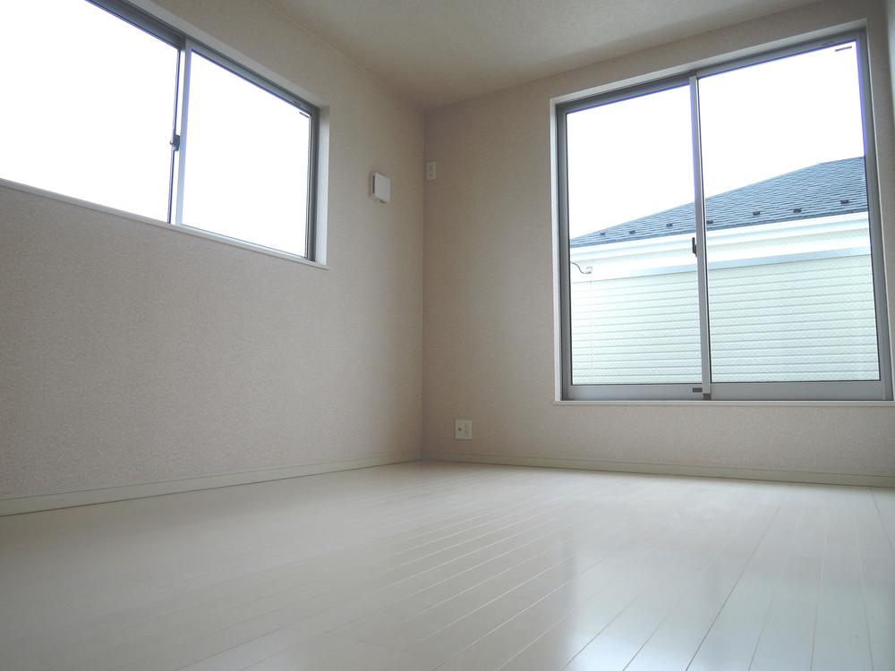 Non-living room. Local (12 May 2013) Shooting