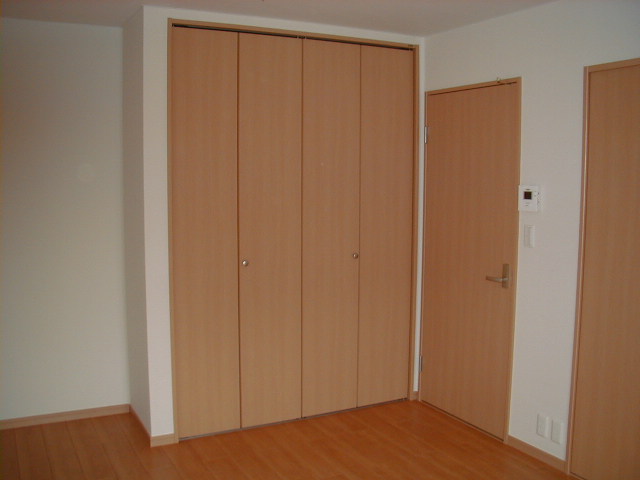 Receipt. Wide closet
