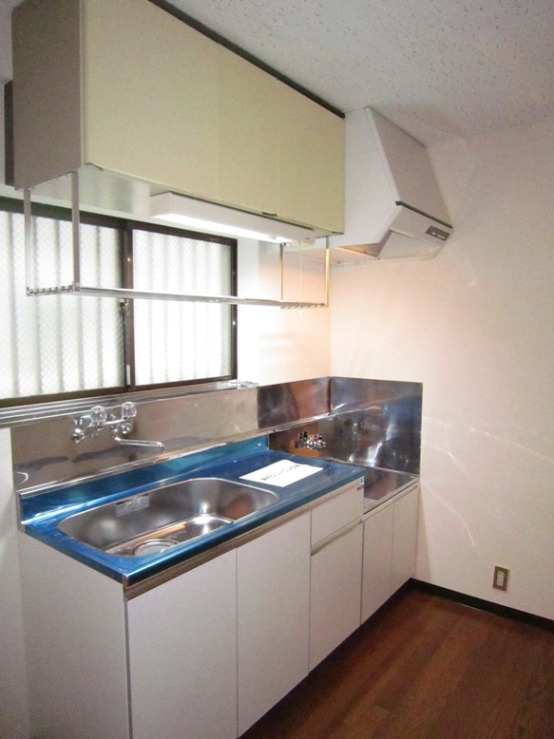 Kitchen. You can enjoy gas stove corresponding two-burner stove installation Allowed dishes