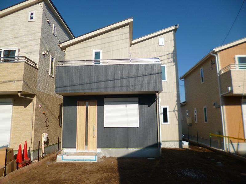 Local appearance photo. Local (11 May 2013) Shooting