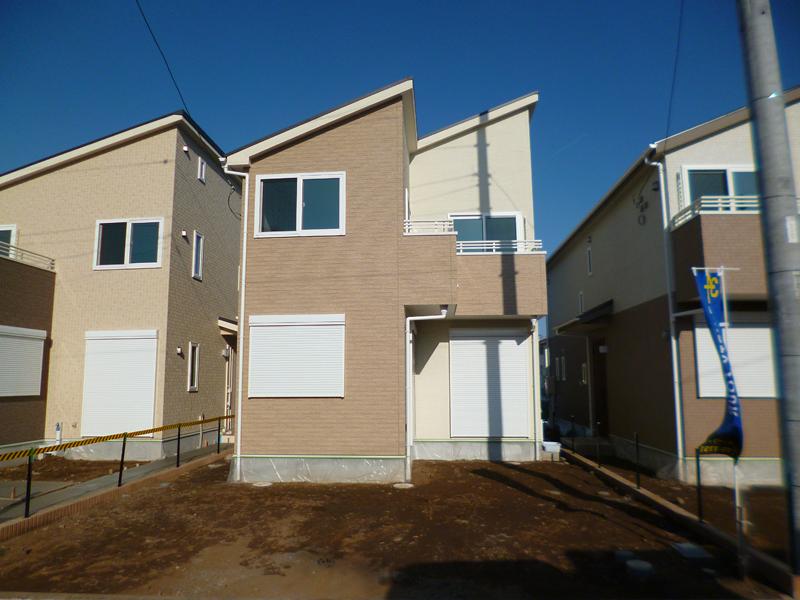 Local appearance photo. Local (2013 11 shadow