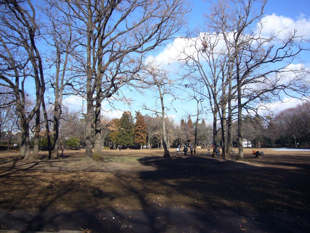 park. 1400m to Fuchinobe park