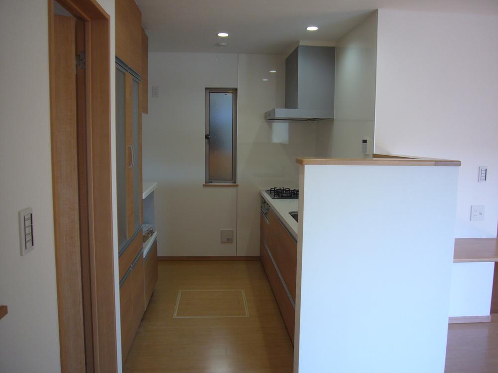 Kitchen. ◇ also installed kitchen furniture ◇