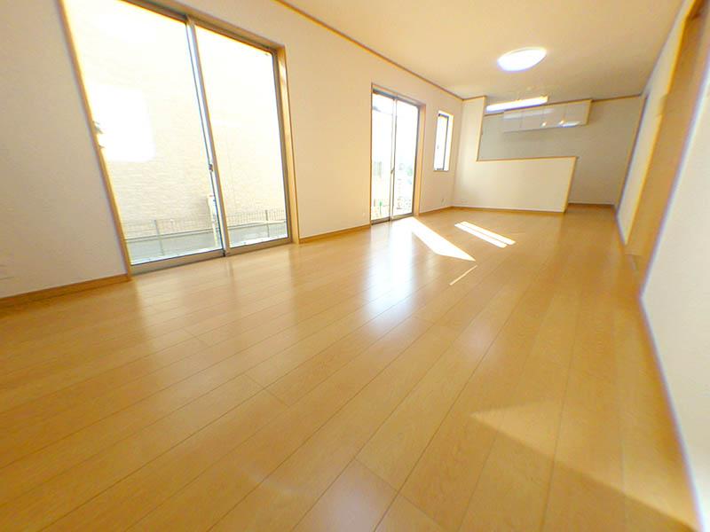 Same specifications photos (living). (D Building) same specification