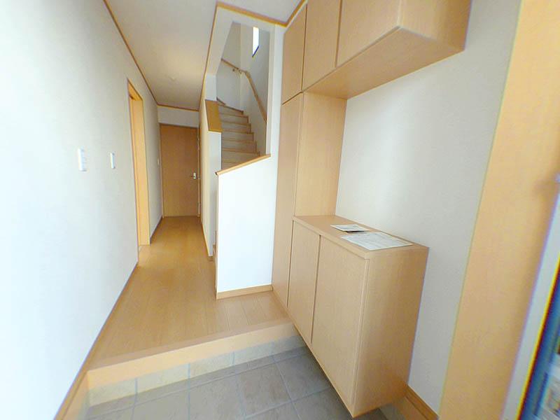 Same specifications photos (Other introspection). (A Building) same specification Entrance