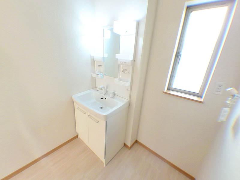 Same specifications photos (Other introspection). (C Building) same specification Wash