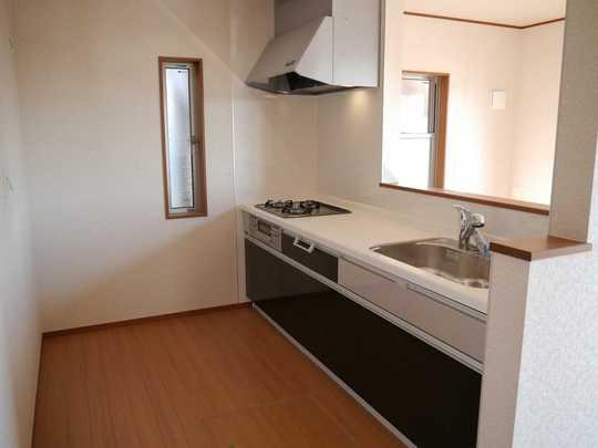 Kitchen. Stainless steel worktop ・ Glass top stove system Kitchen