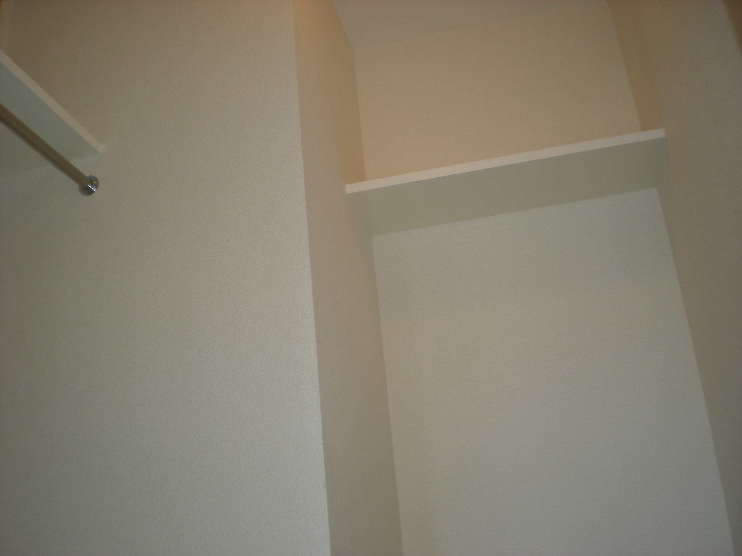 Receipt. Walk-in closet