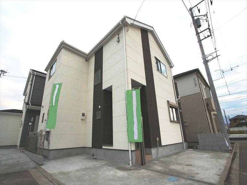 Local appearance photo. Local (12 May 2013) Shooting