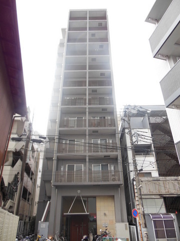 Building appearance. City is a gas corresponding apartment